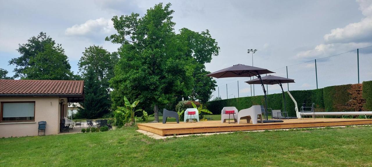 Отель Etesia Feurs Экстерьер фото